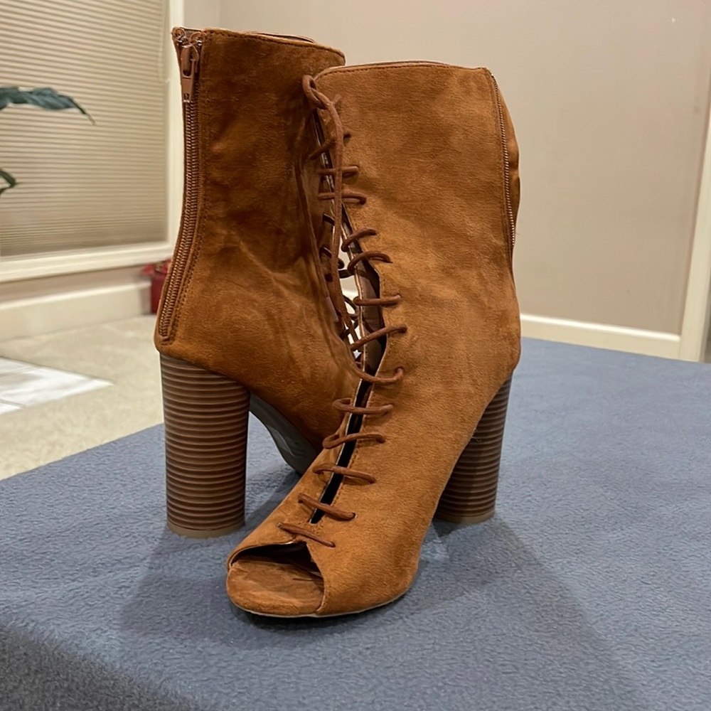 Brown Bootie size 9 never worn From Miss Lola